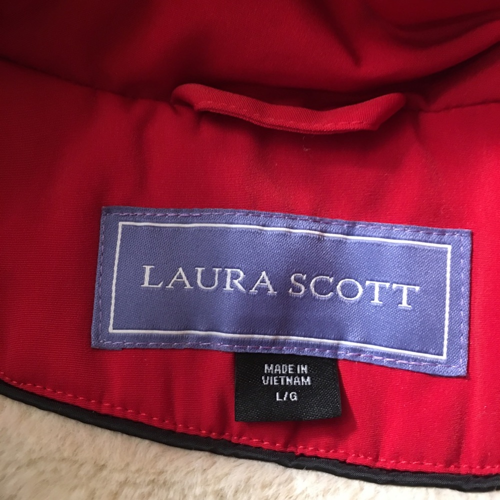 Red rain jacket - Picture 2 of 8